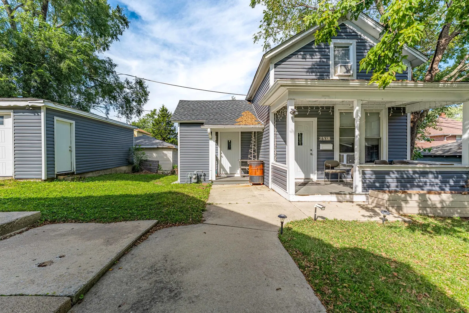 2520 Walnut Street IL