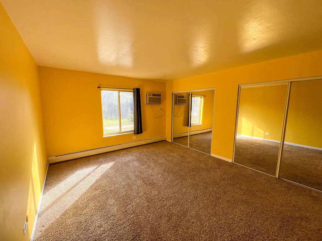 432 N Wilke Road IL #106