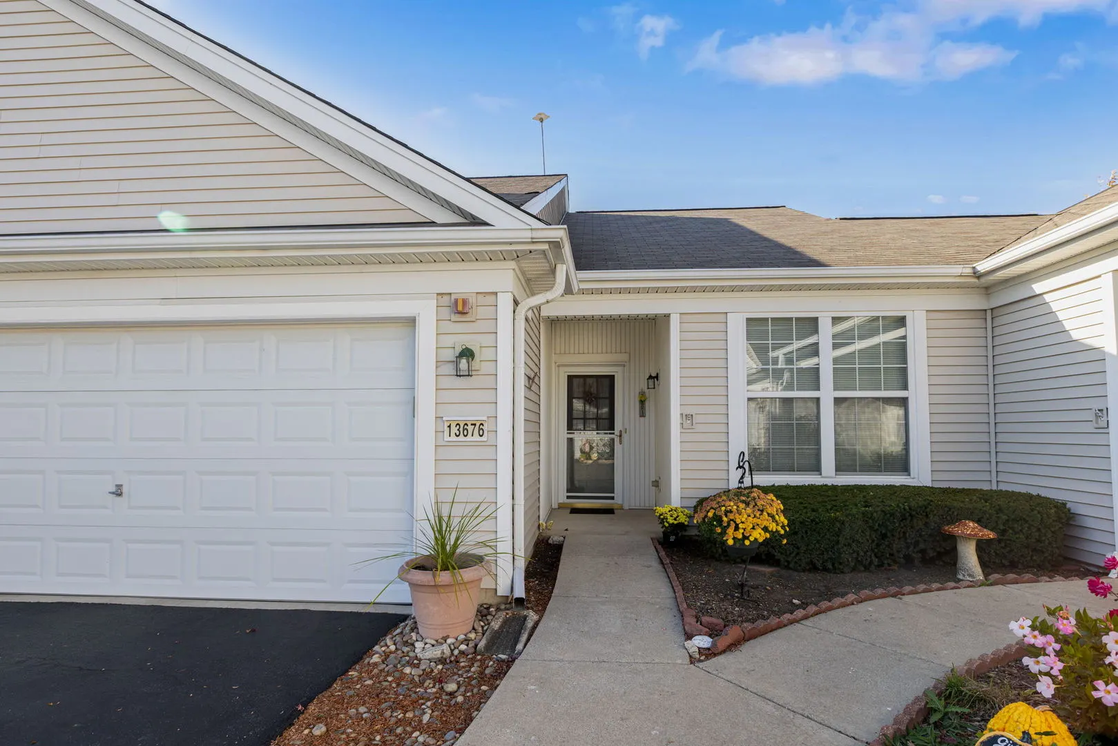13676 Hemlock Road IL
