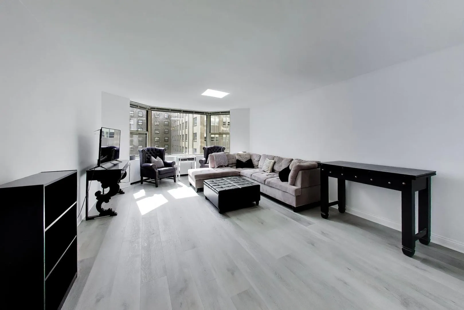 535 N Michigan Avenue IL #2206