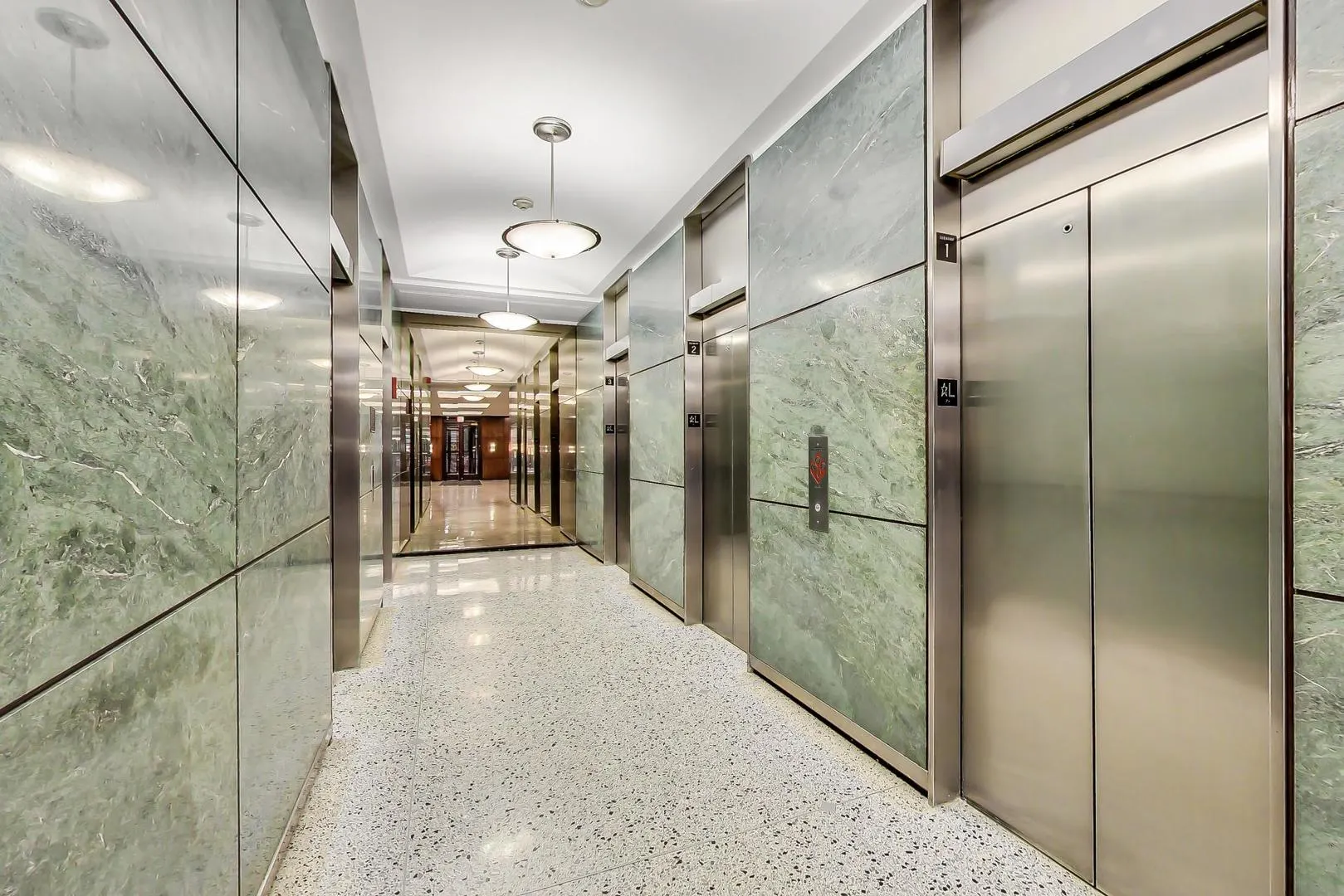 535 N Michigan Avenue IL #2206