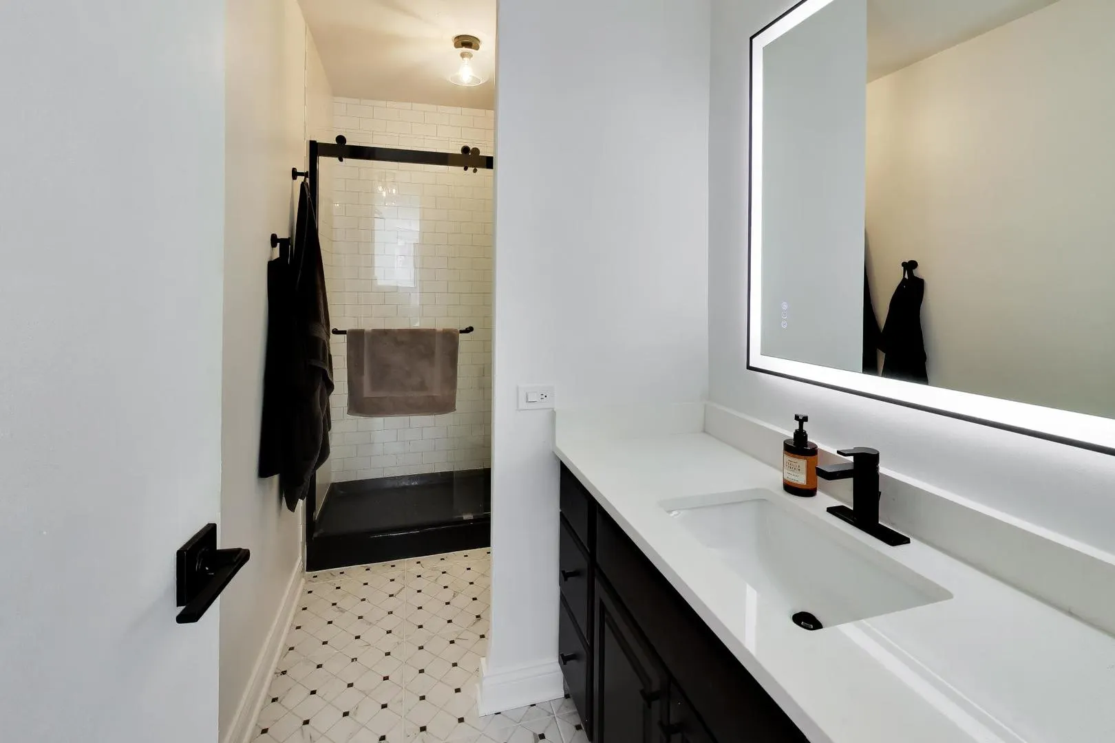 535 N Michigan Avenue IL #2206