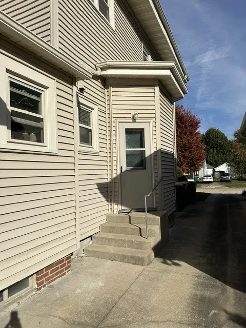 302 S Vermillion Street IL #1A