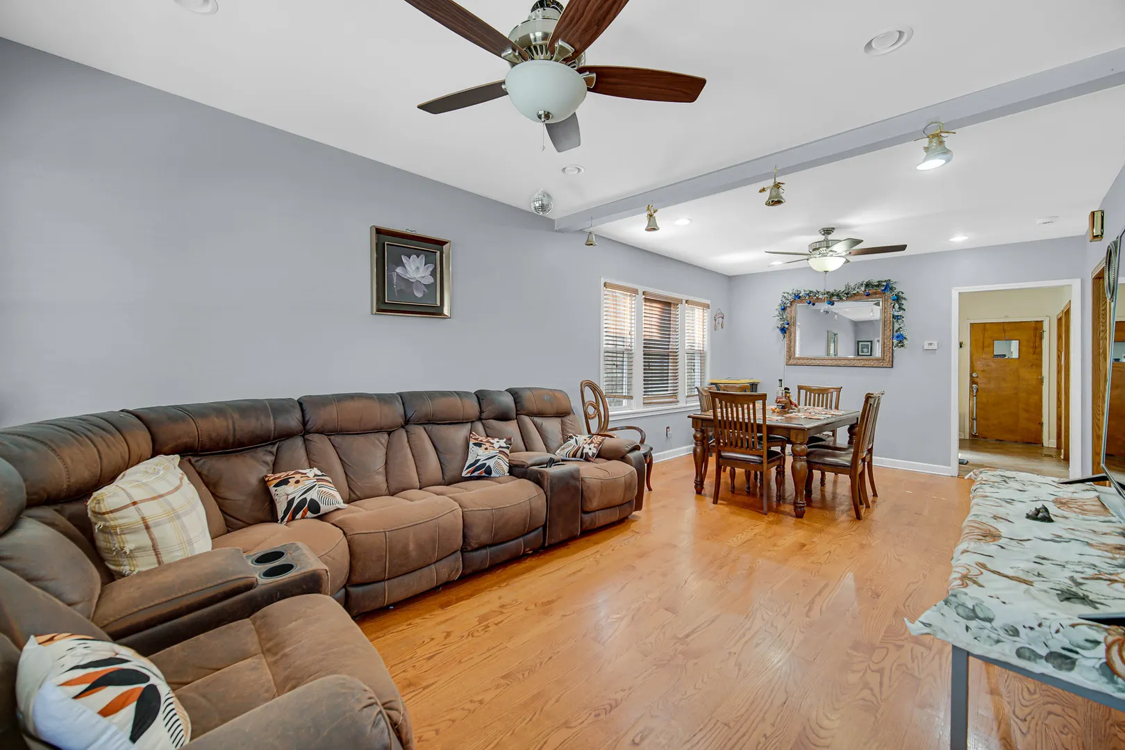 2106 N NARRAGANSETT Avenue IL