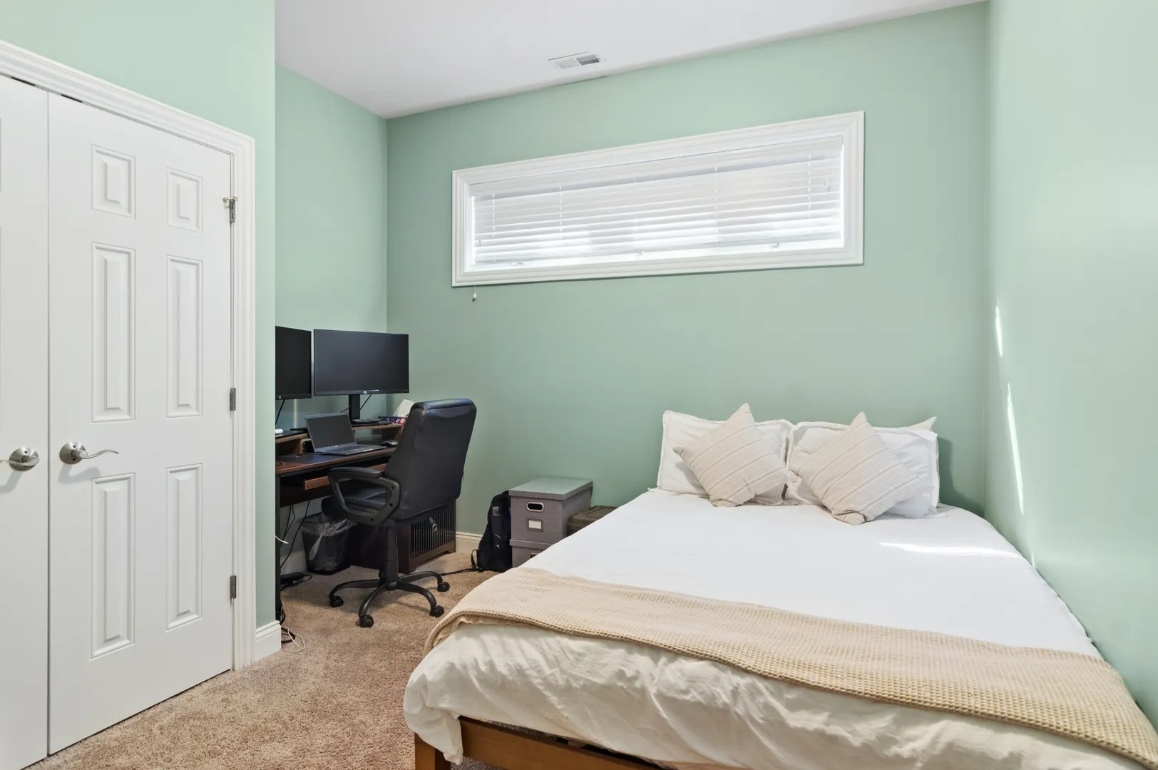 744 W Belmont Avenue IL #1R