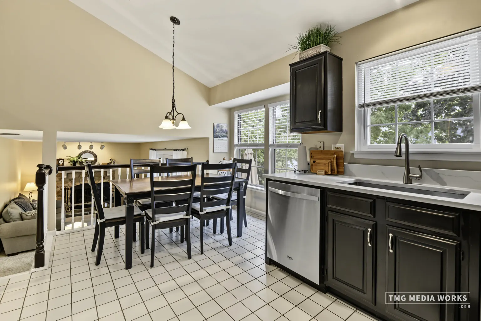 195 Meadow Lakes Boulevard IL