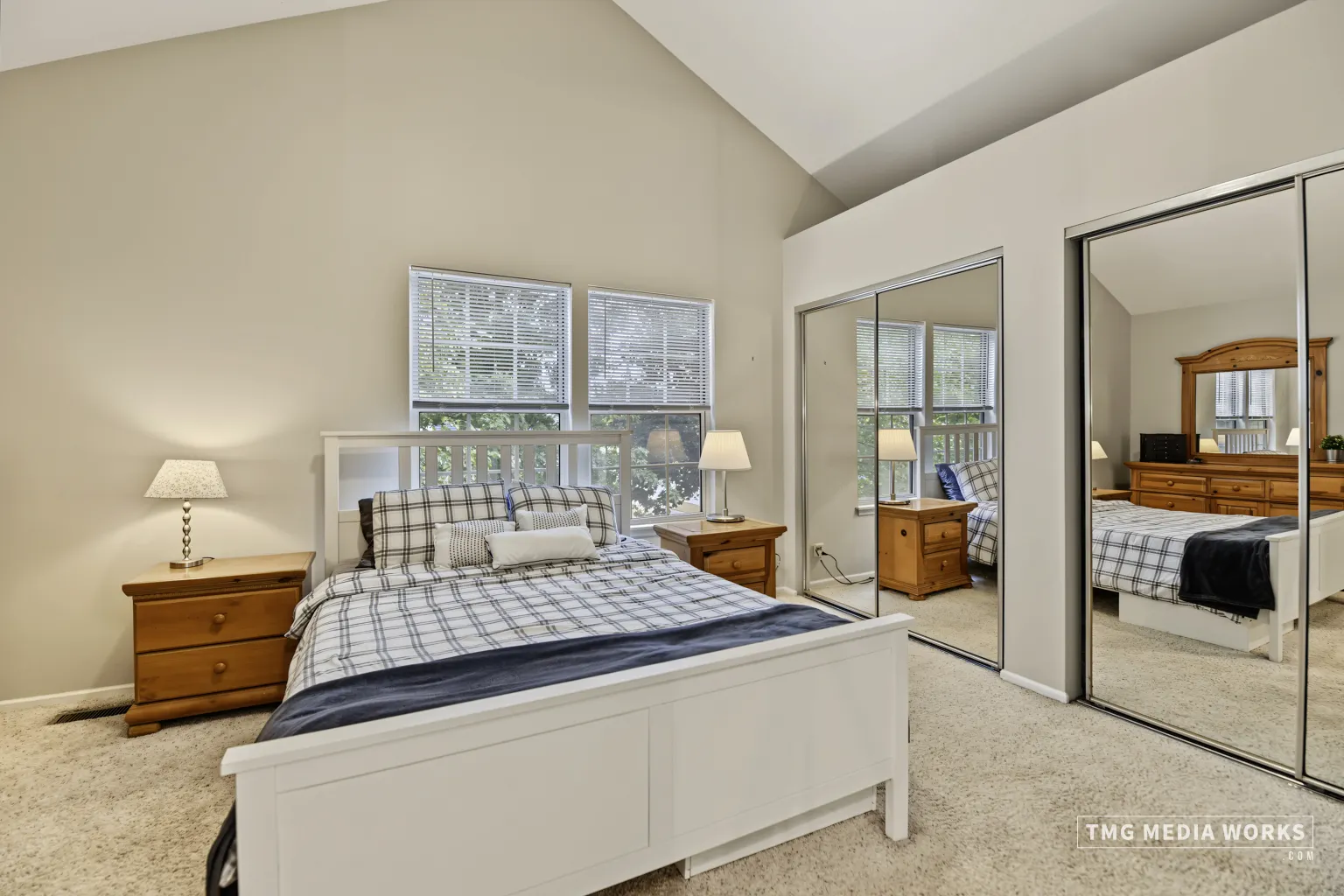 195 Meadow Lakes Boulevard IL