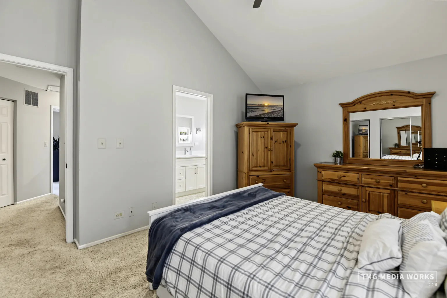 195 Meadow Lakes Boulevard IL