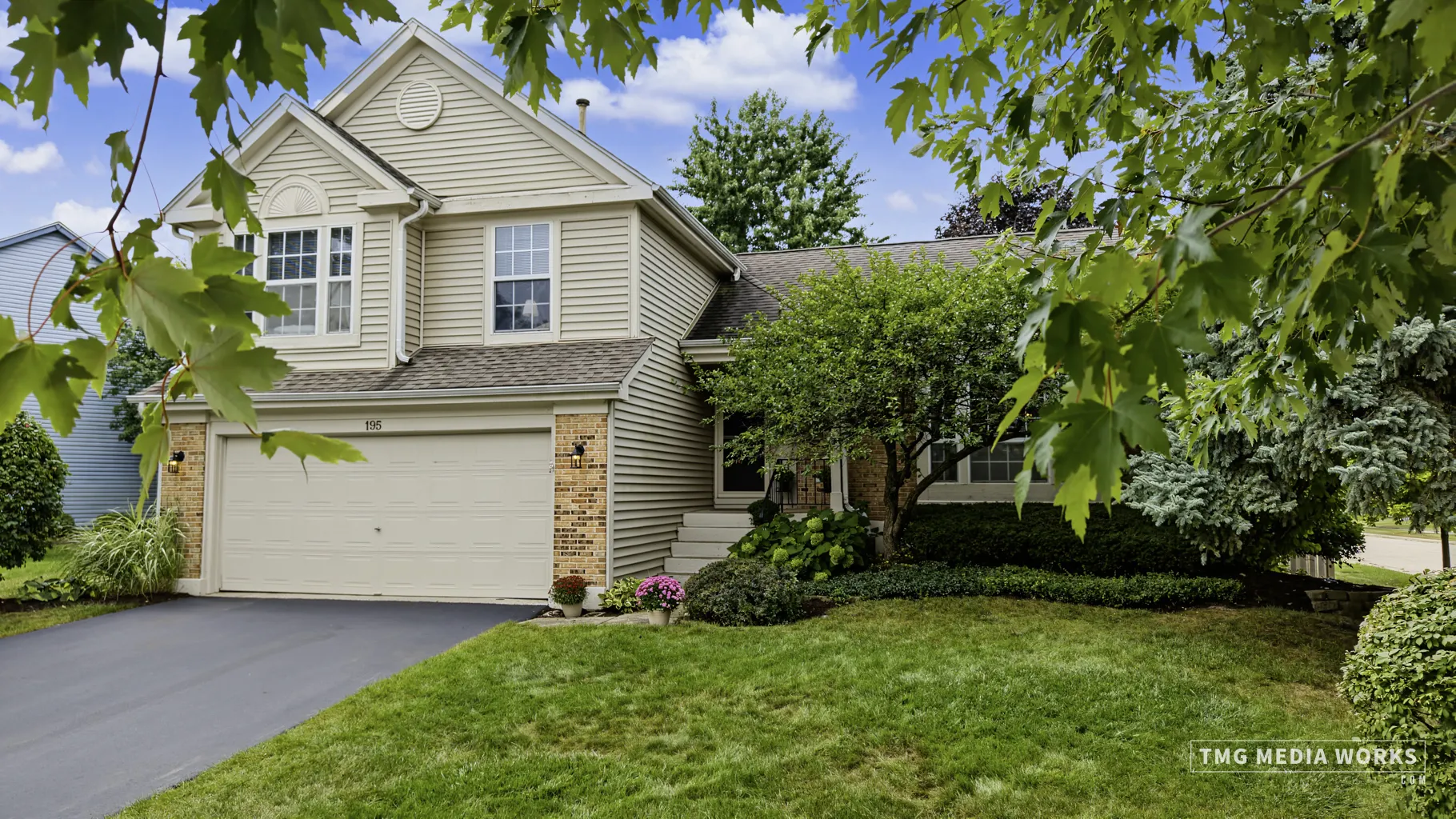 195 Meadow Lakes Boulevard IL