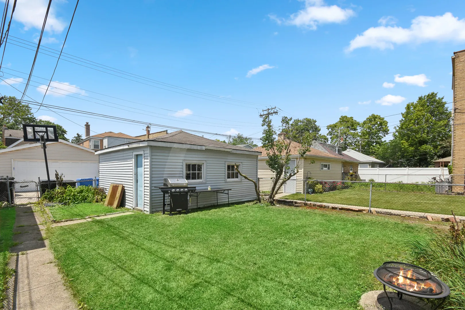 5922 N Melvina Avenue IL