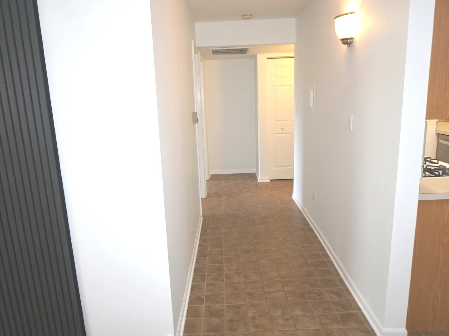 1503 N WINDSOR Drive IL #302