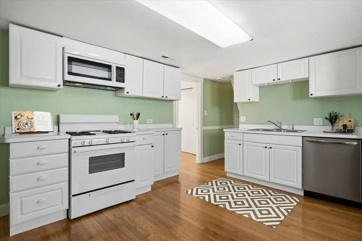 3125 N Bernard Street IL #3