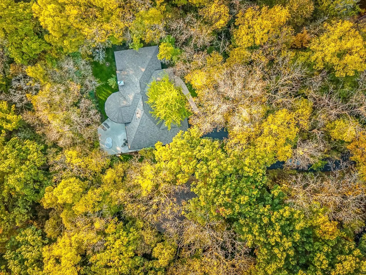 6611 Halverson Drive IL