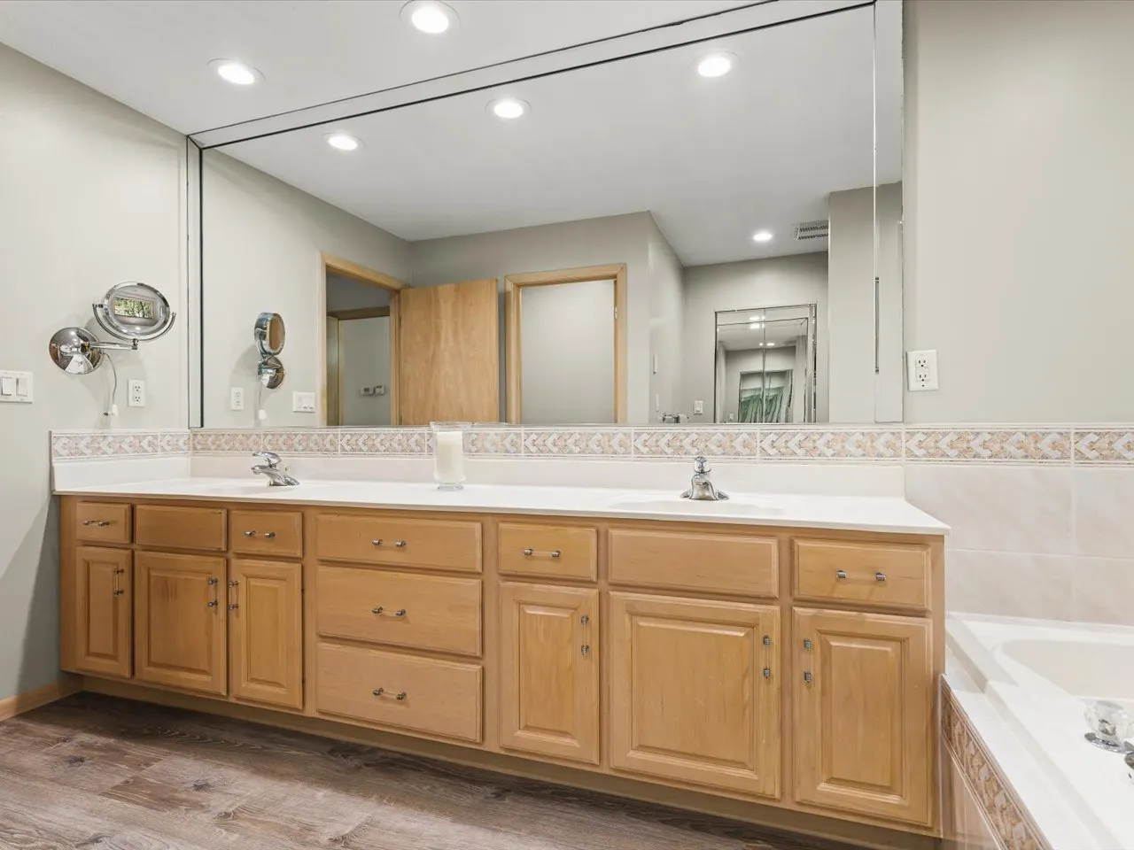 6611 Halverson Drive IL