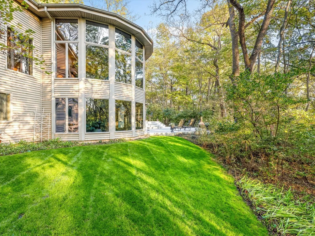 6611 Halverson Drive IL
