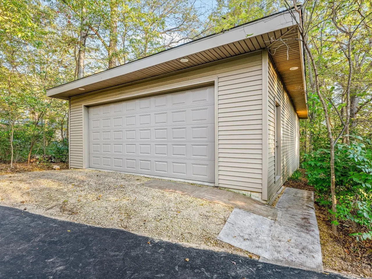 6611 Halverson Drive IL
