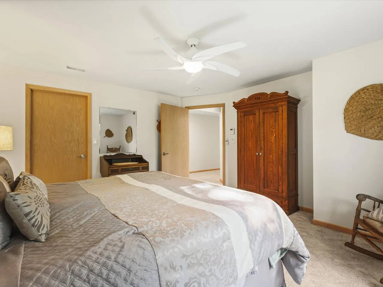 6611 Halverson Drive IL