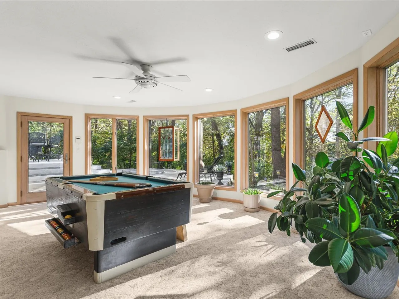 6611 Halverson Drive IL