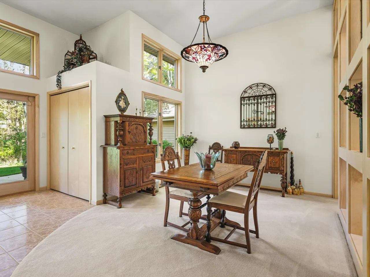 6611 Halverson Drive IL