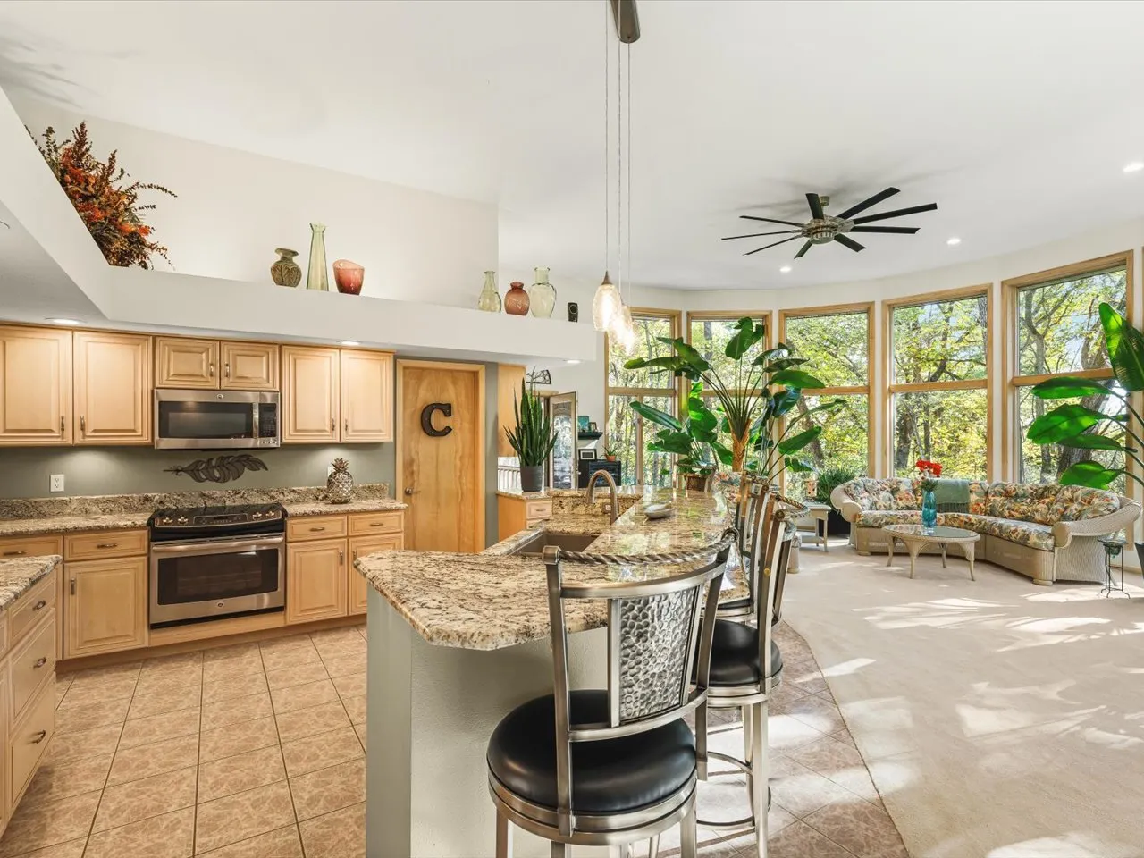 6611 Halverson Drive IL