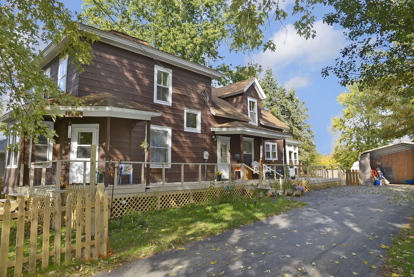 165 W Lincoln Street IL