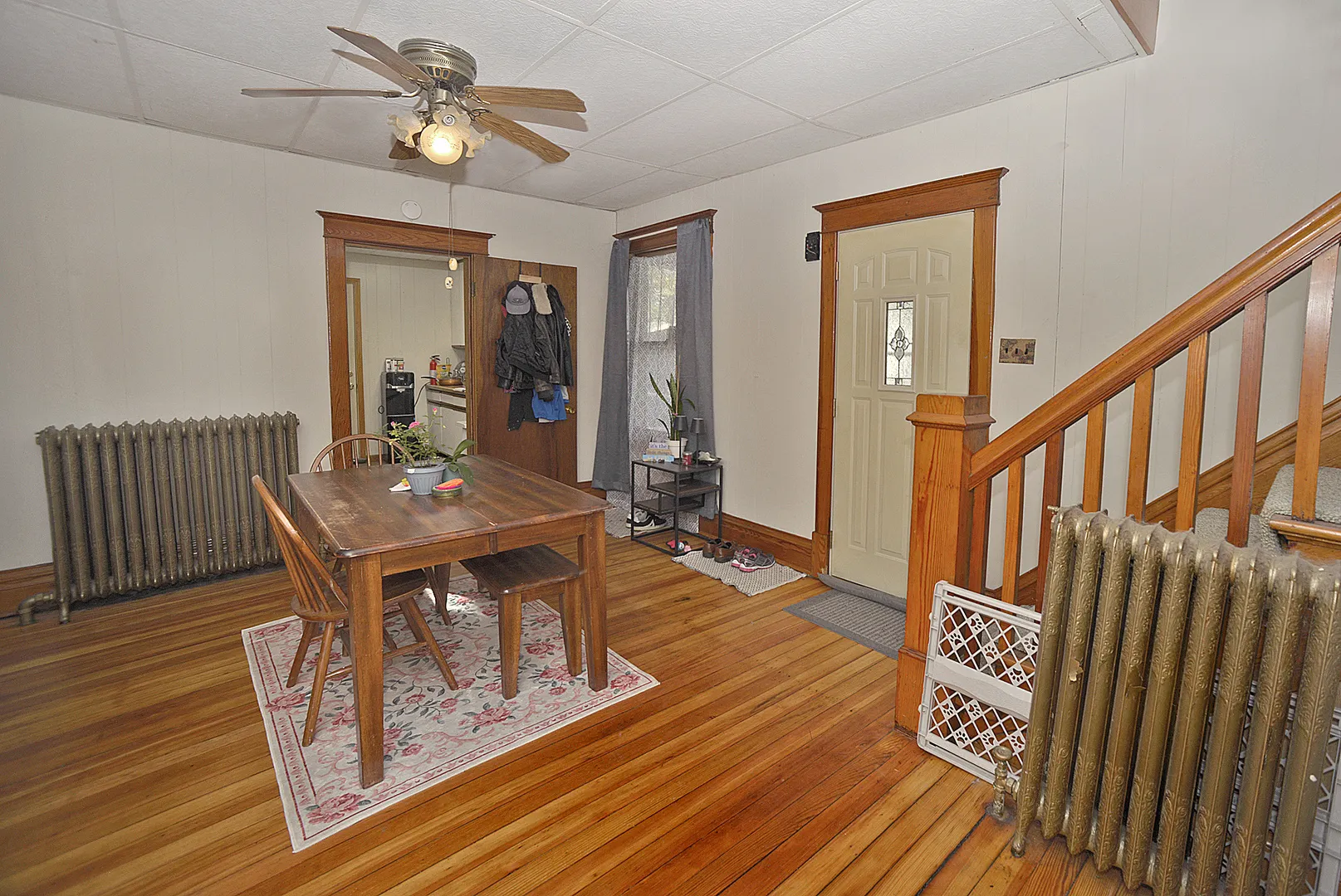 165 W Lincoln Street IL