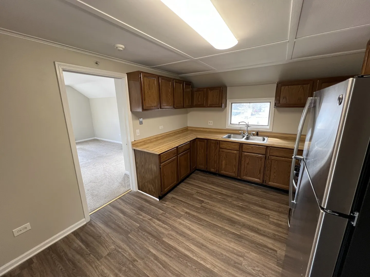 301 W MAIN Street IL #2
