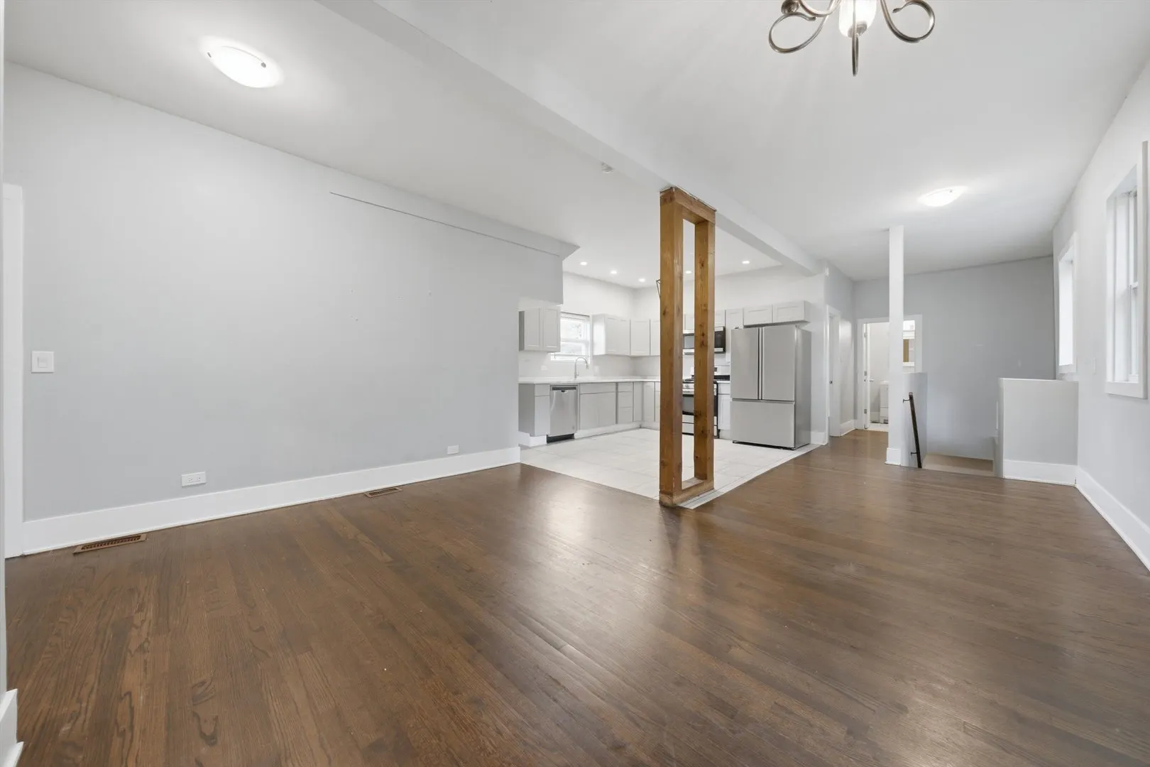 7721 S Emerald Avenue IL