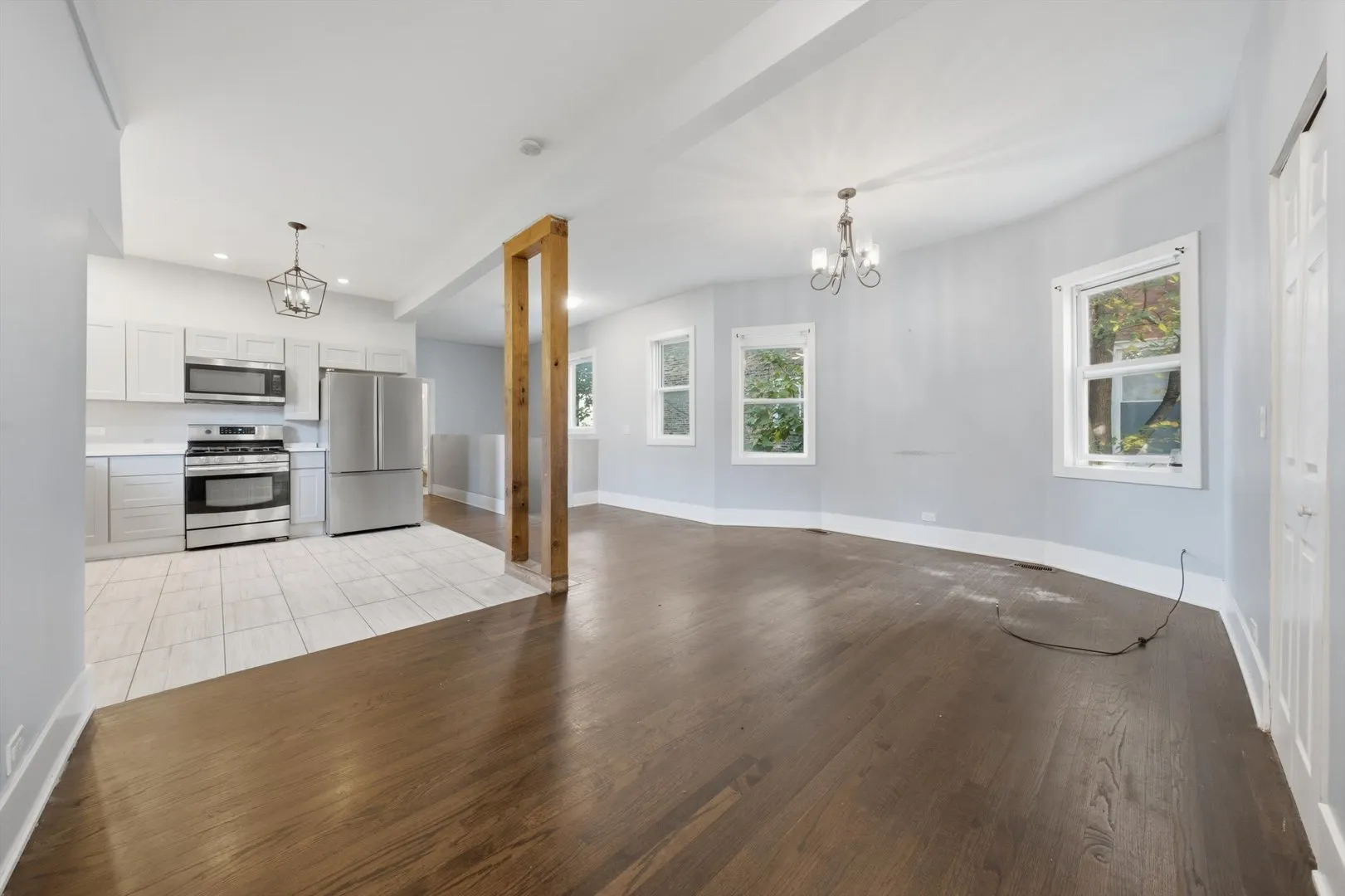 7721 S Emerald Avenue IL