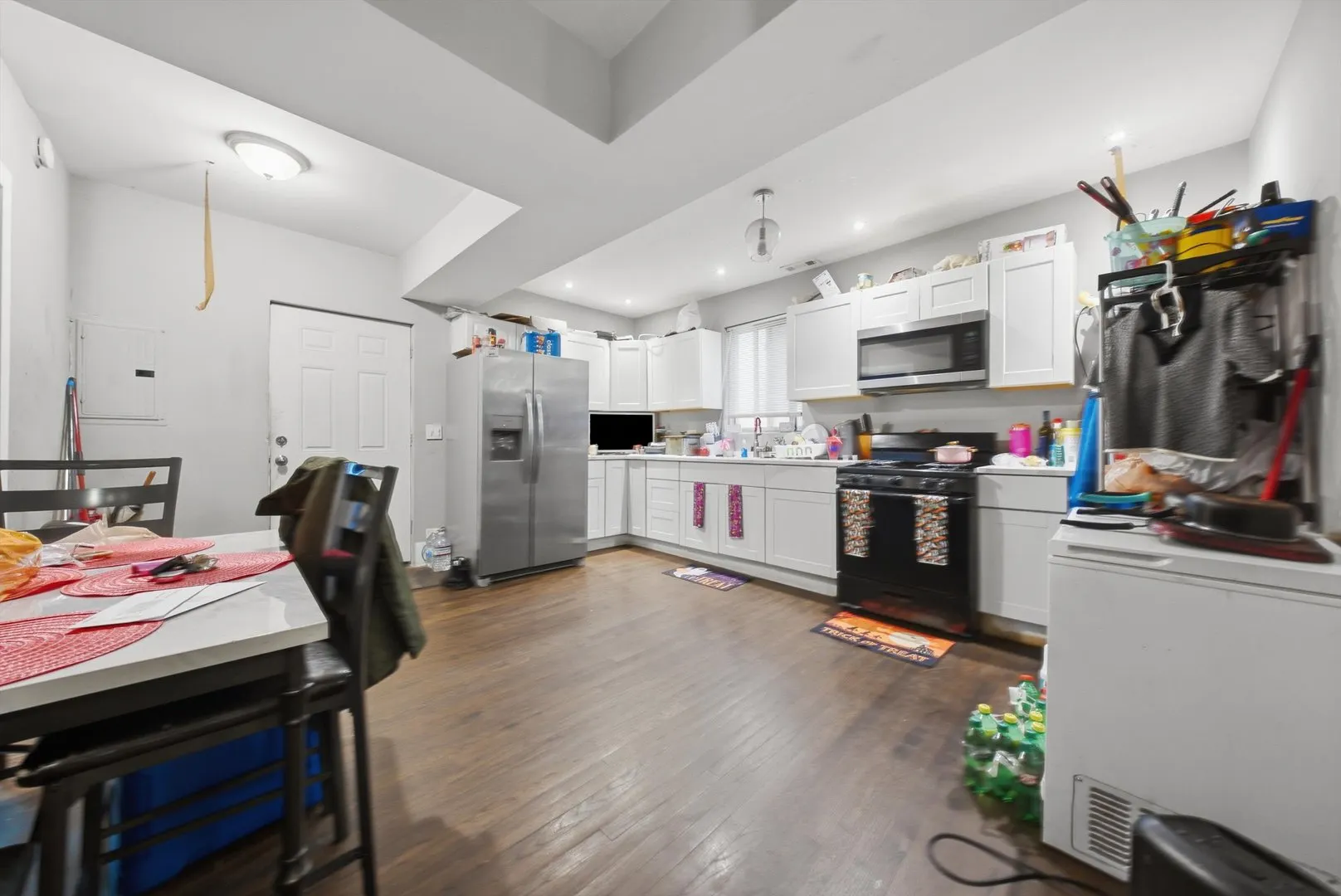 7721 S Emerald Avenue IL