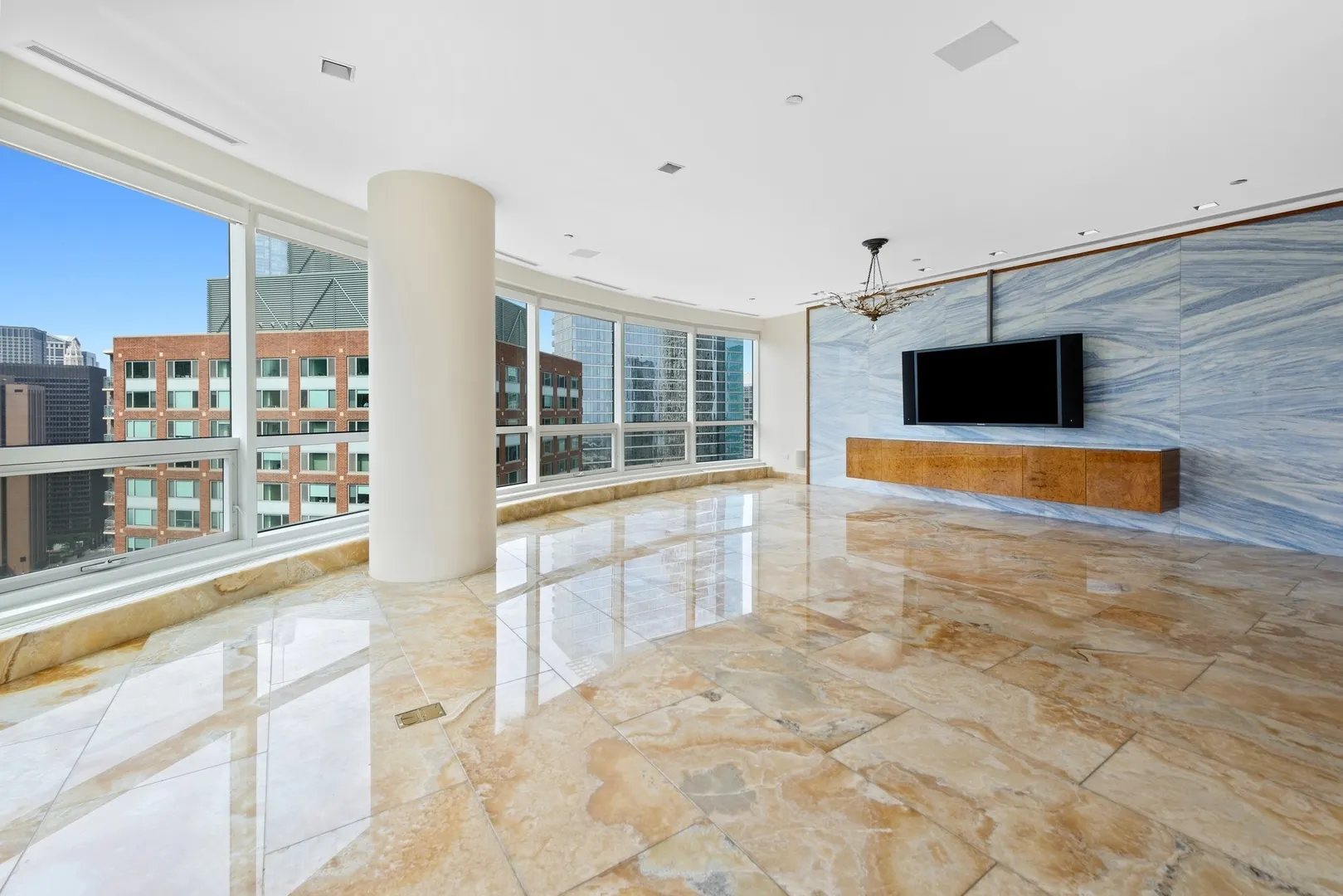 415 E North Water Street IL #3205