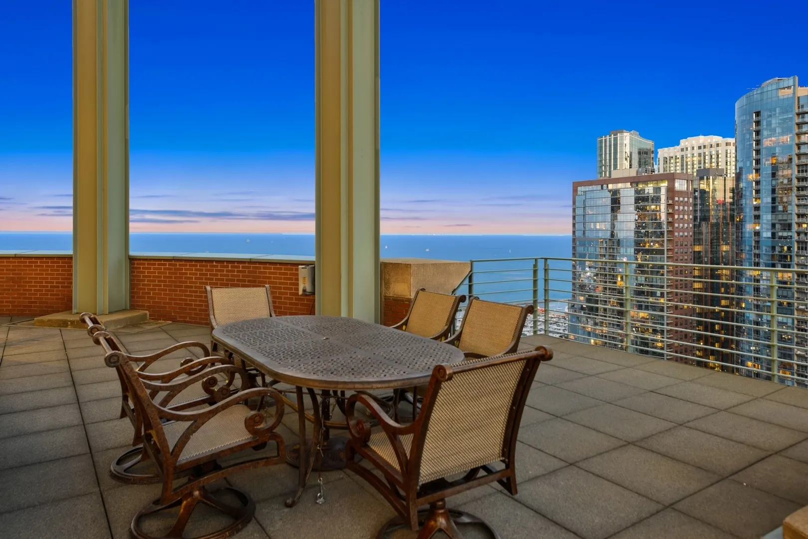 415 E North Water Street IL #3205