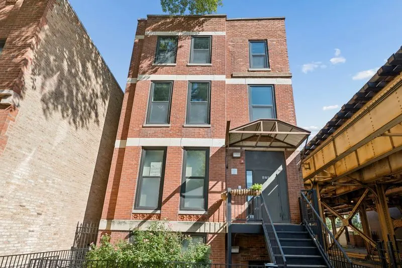 970 W Montana Street IL