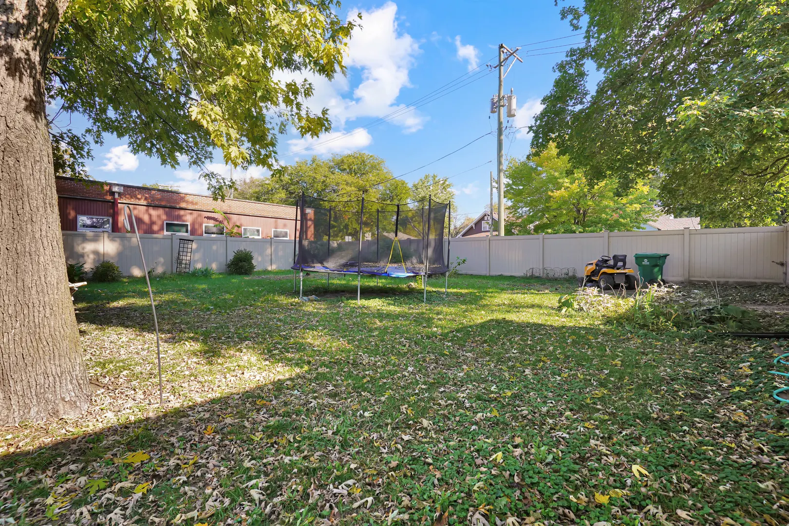 136 Laurel Street IL