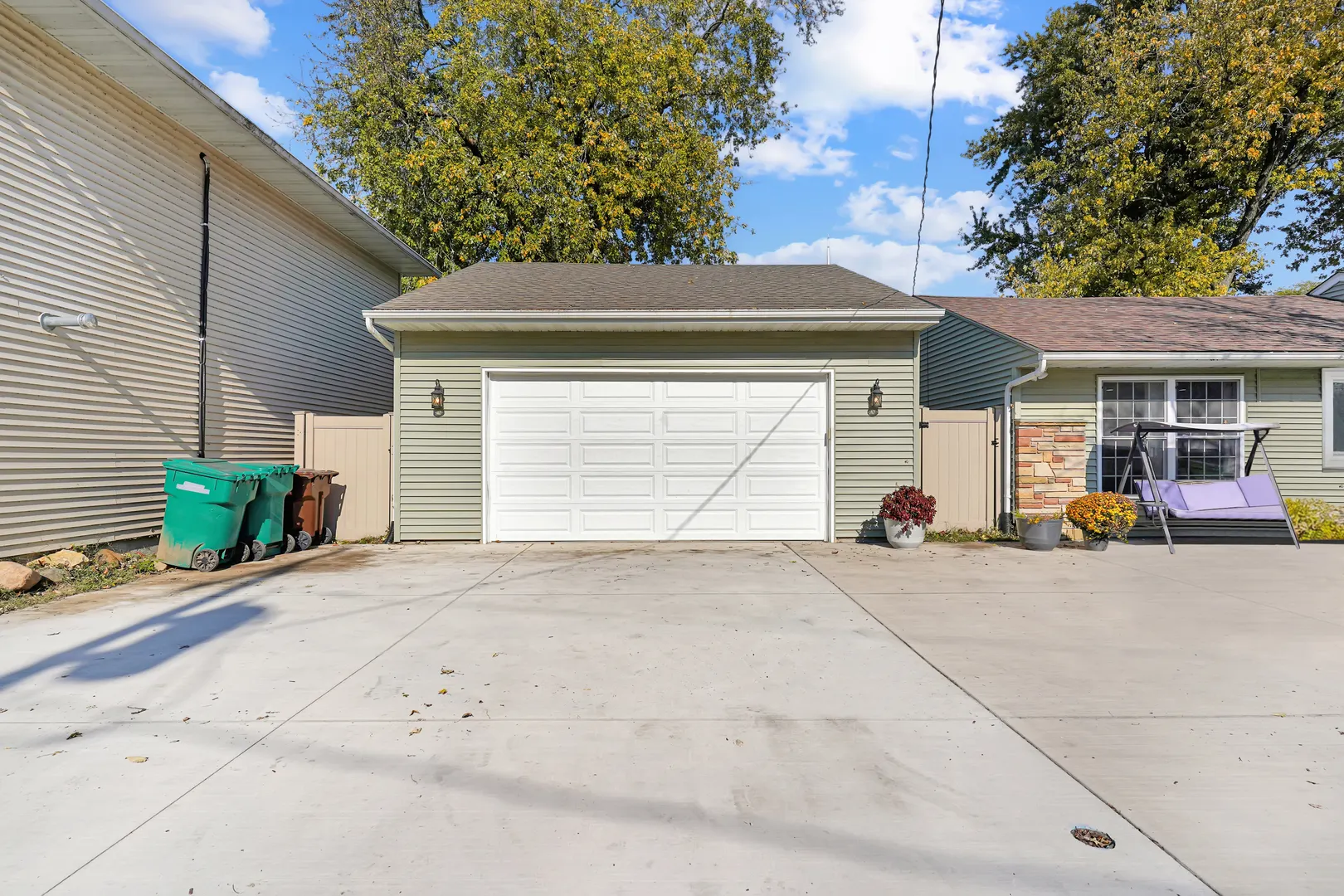 136 Laurel Street IL