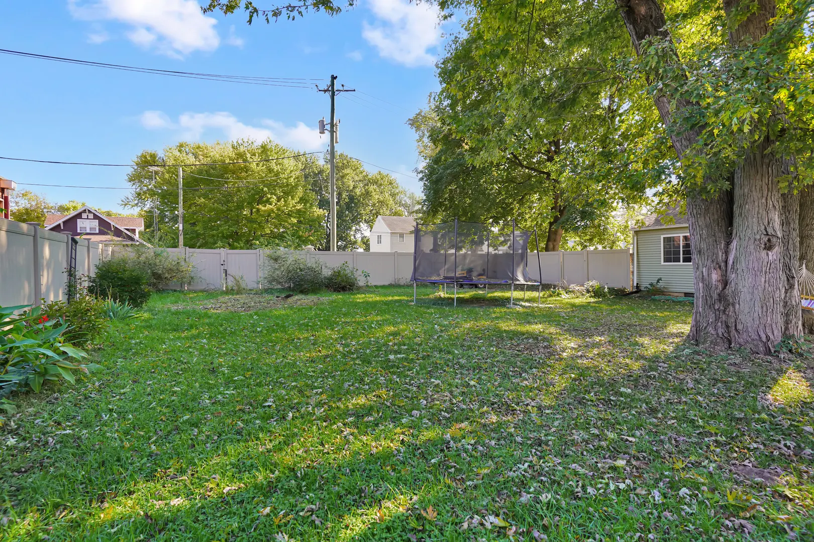 136 Laurel Street IL
