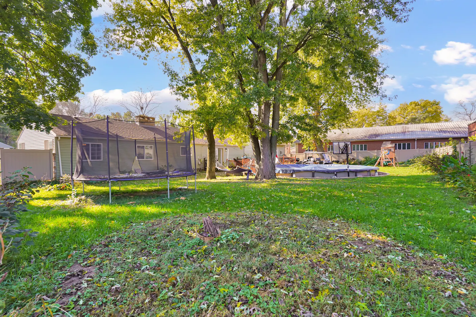 136 Laurel Street IL