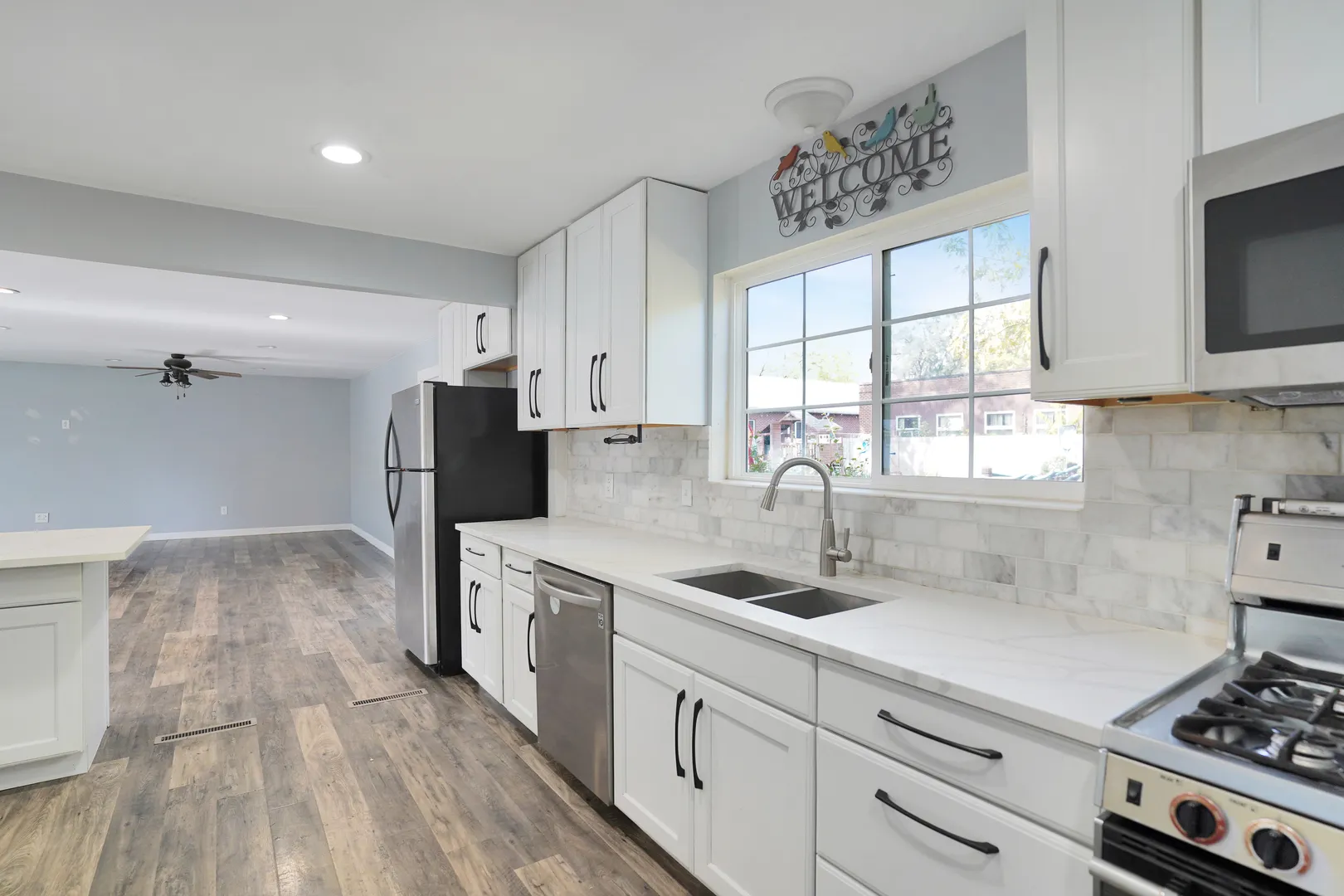 136 Laurel Street IL