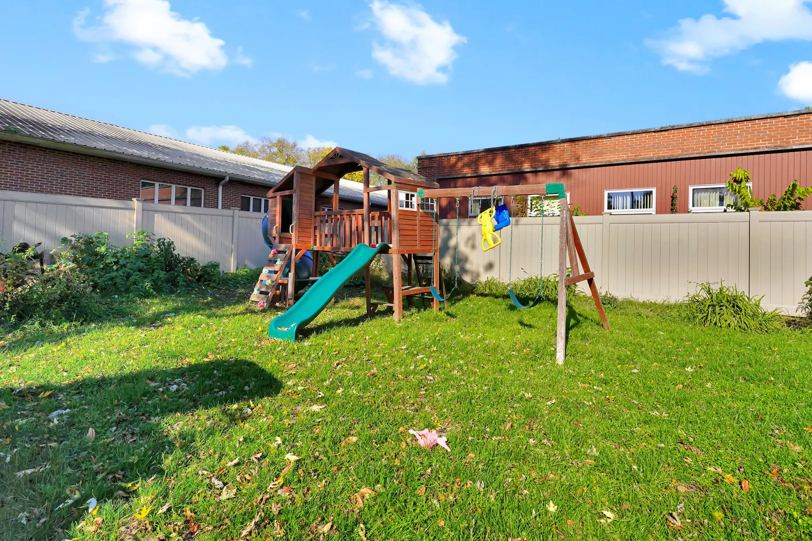 136 Laurel Street IL