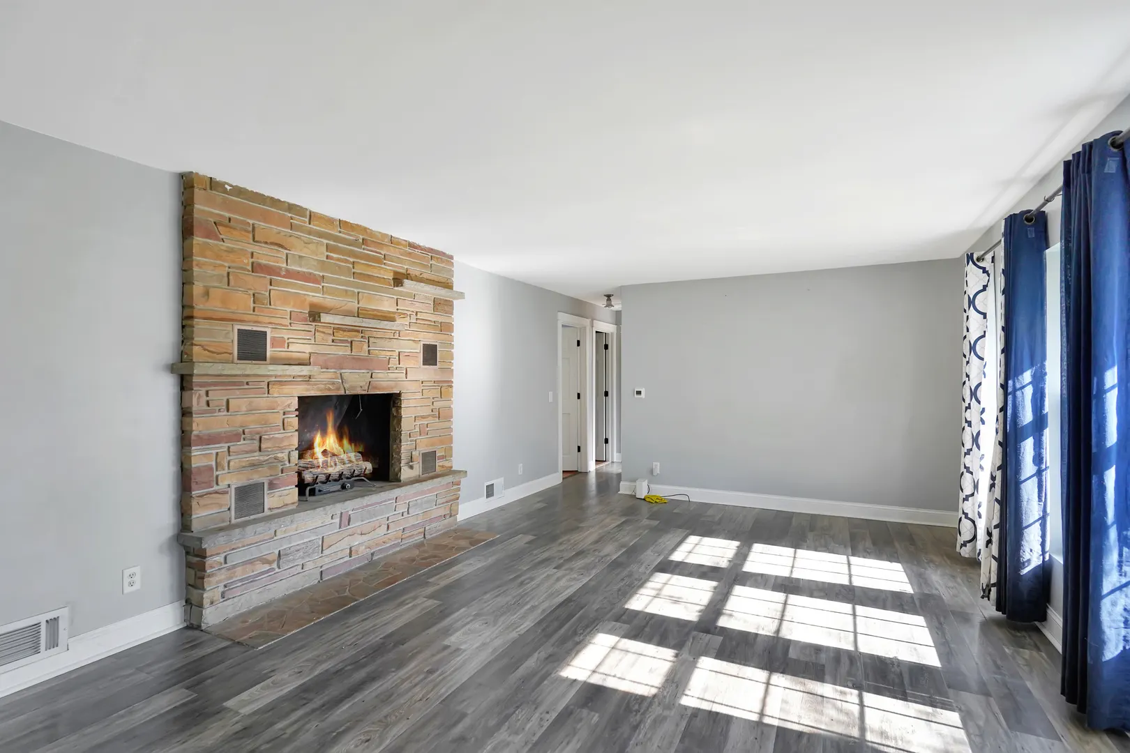 136 Laurel Street IL