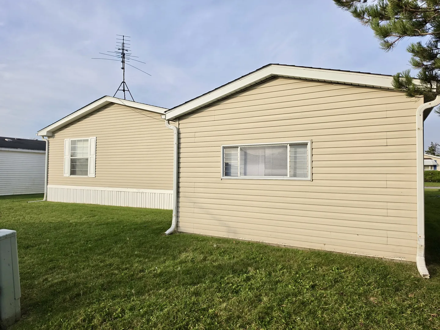 11 Blue Bird Lane IL