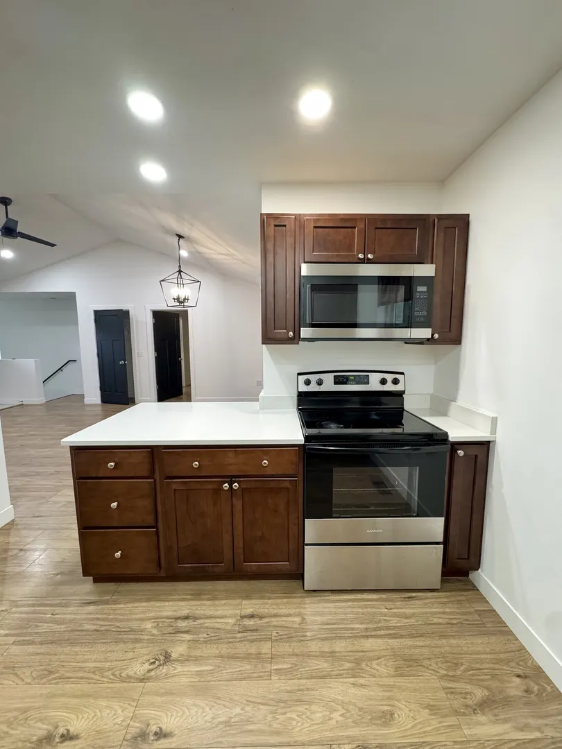 813 WILLIAMS Way IL