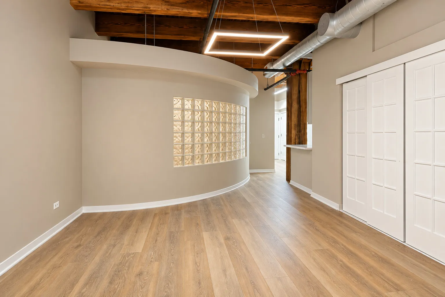 732 S Financial Place IL #407