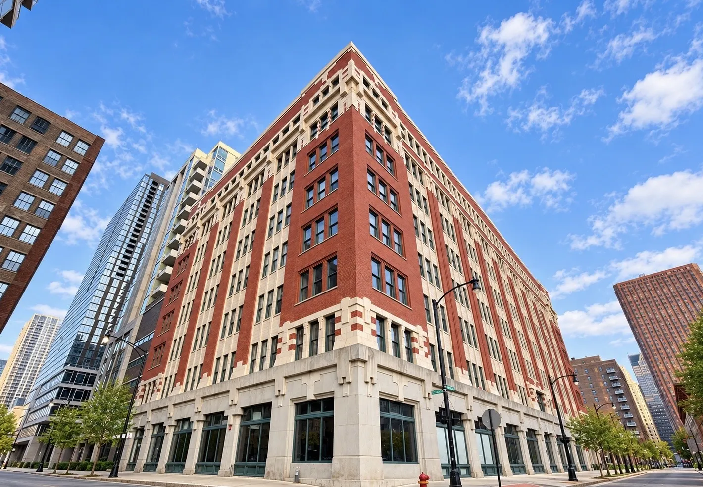 732 S Financial Place IL #407