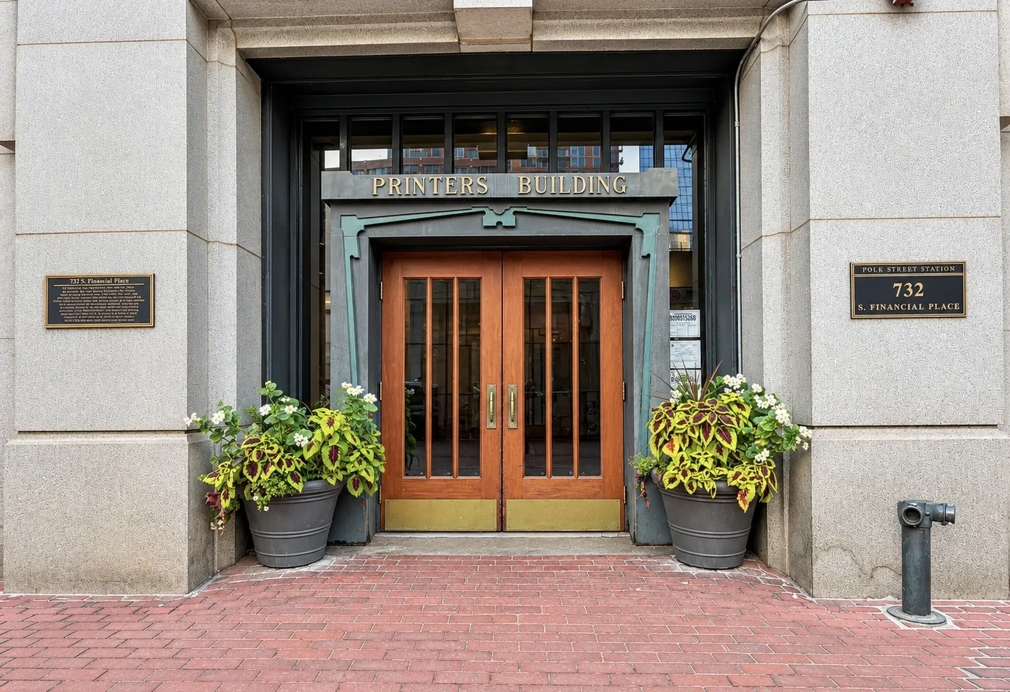 732 S Financial Place IL #407
