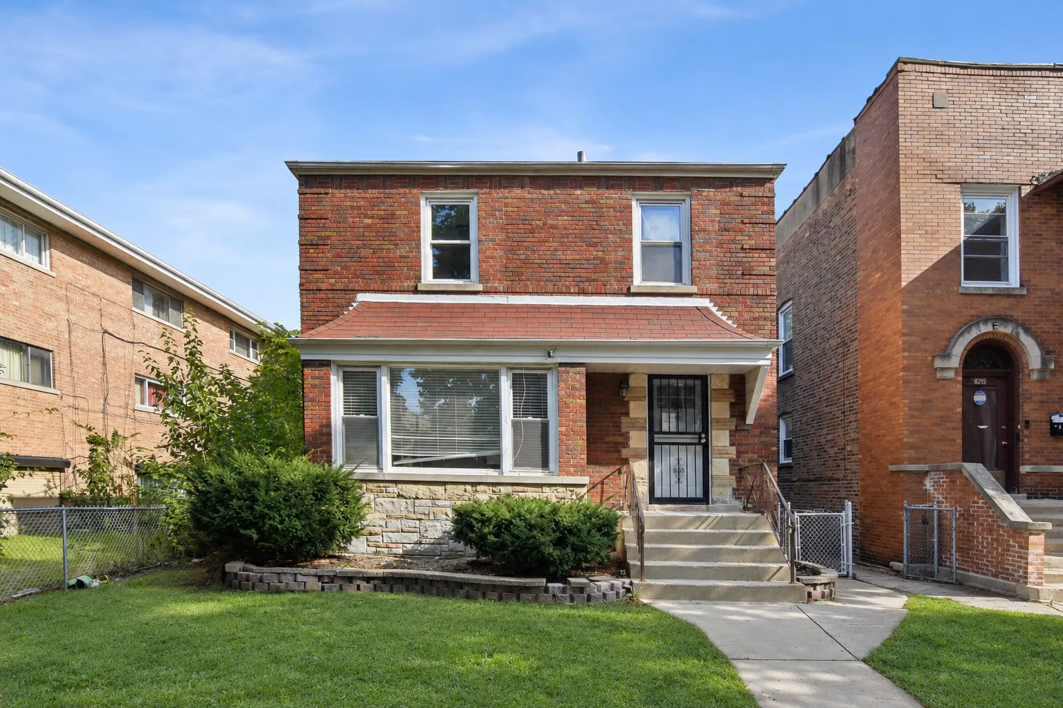 8211 S Eberhart Avenue IL