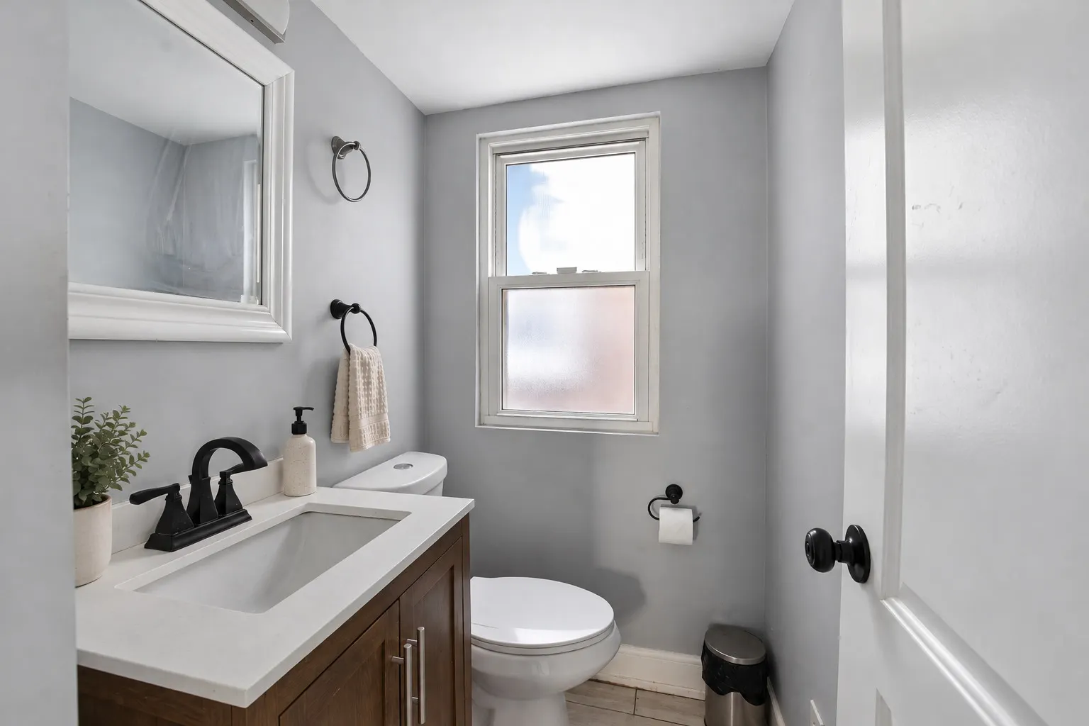 8211 S Eberhart Avenue IL