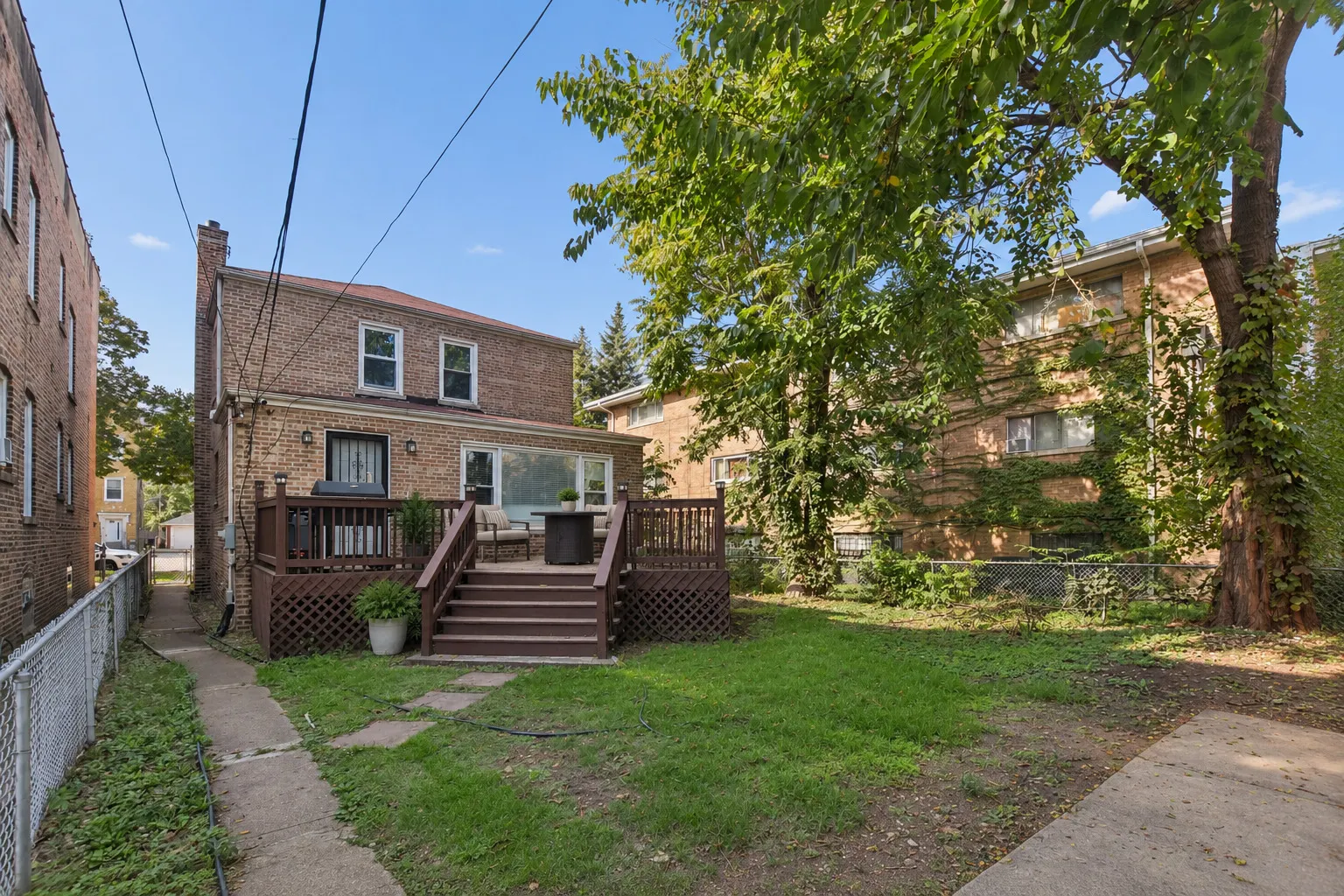 8211 S Eberhart Avenue IL