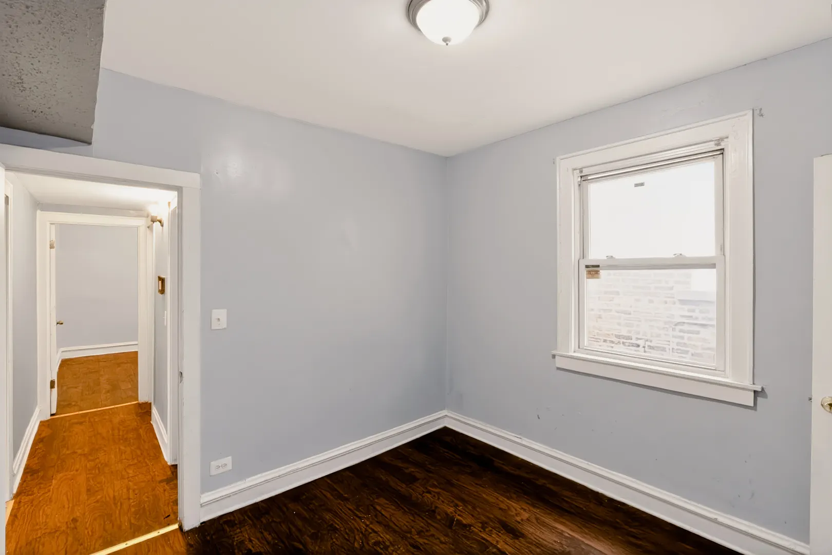 1044 W Marquette Road IL