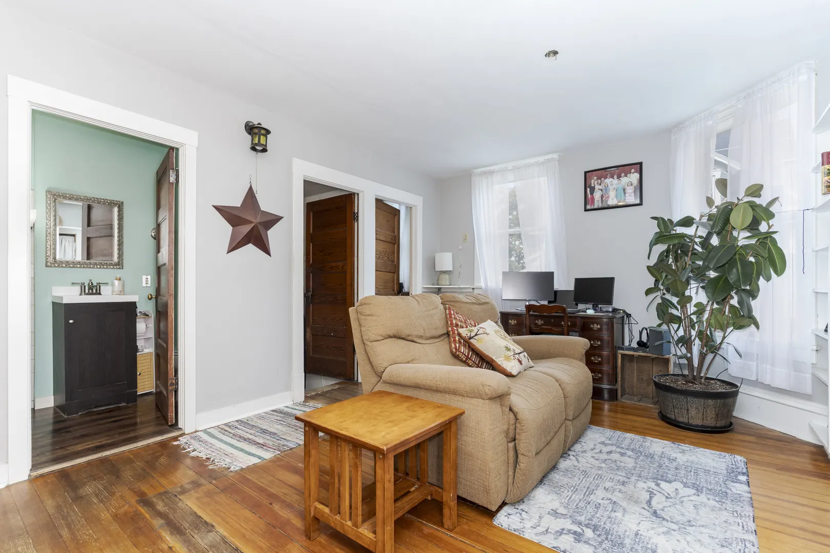 424 Mcclellan Street IL